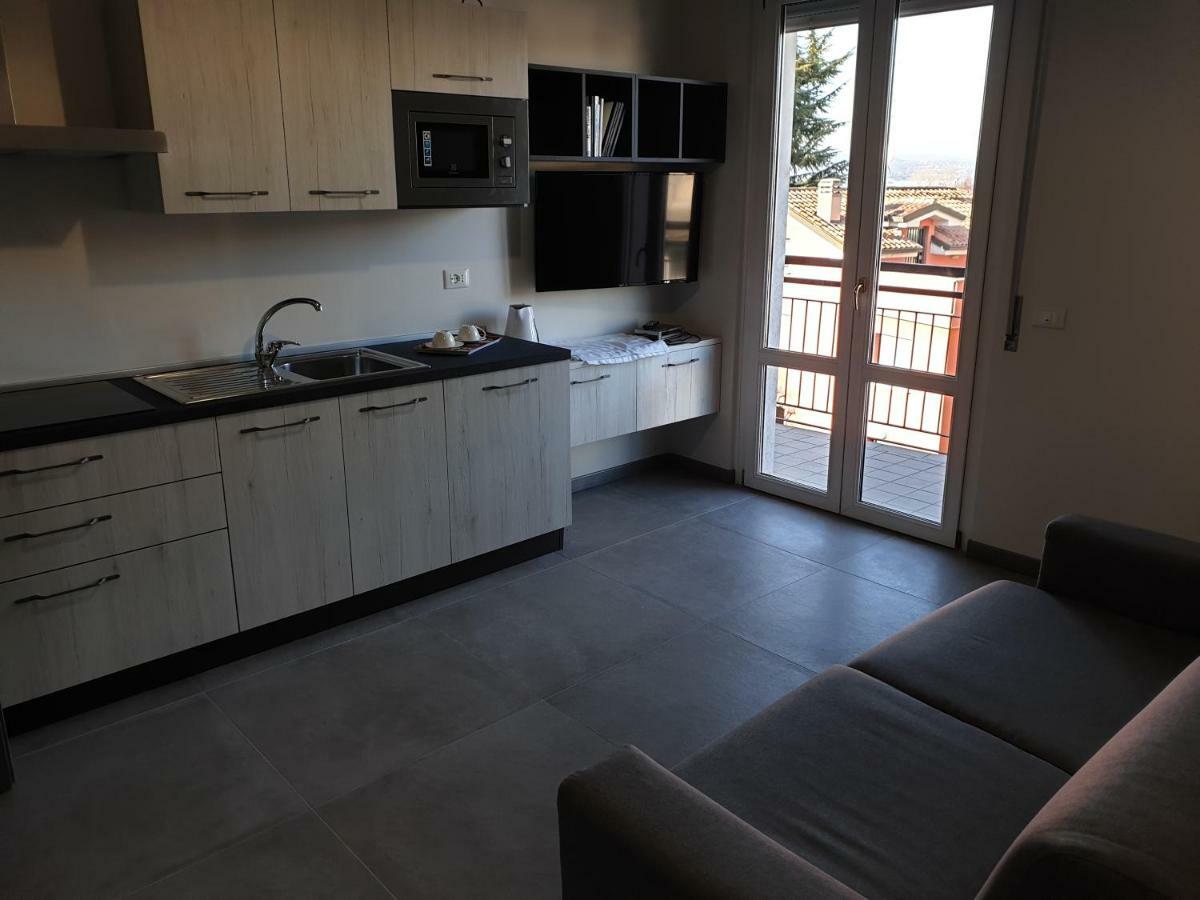 Sun Lake Apartments Desenzano del Garda Buitenkant foto