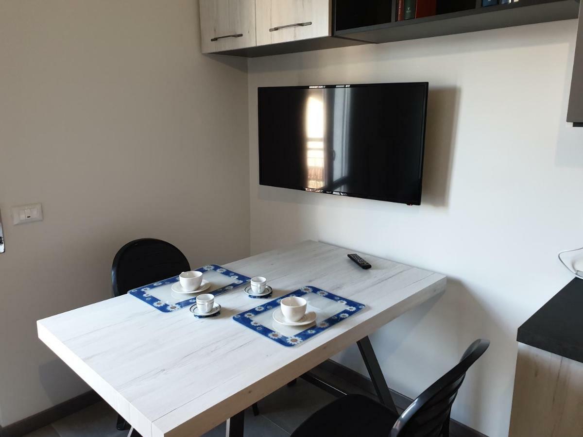 Sun Lake Apartments Desenzano del Garda Buitenkant foto