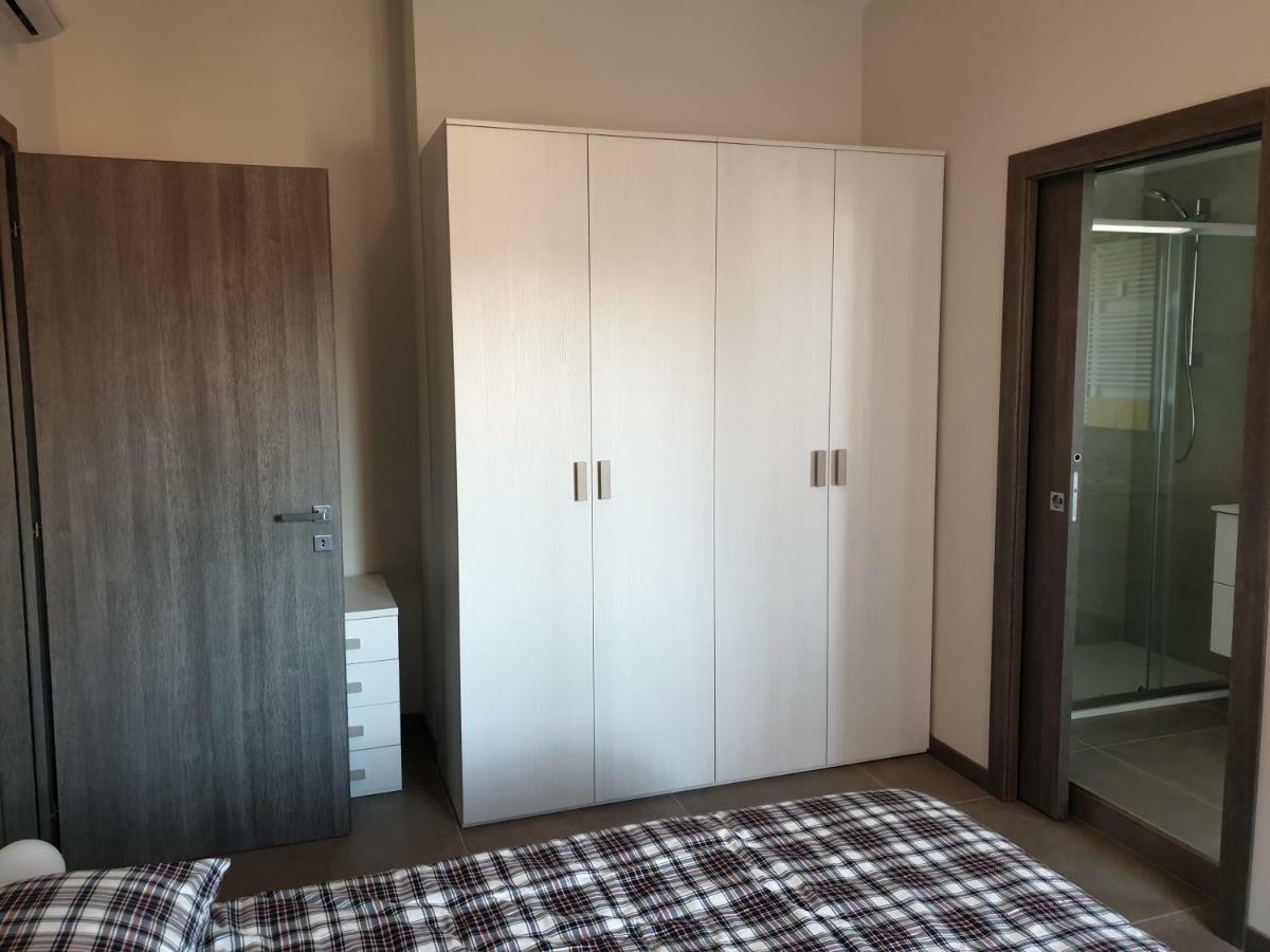 Sun Lake Apartments Desenzano del Garda Buitenkant foto
