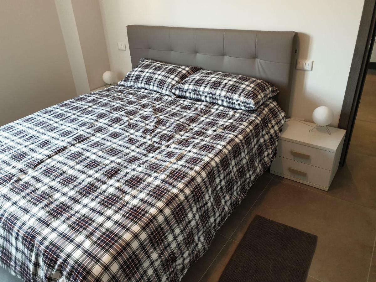 Sun Lake Apartments Desenzano del Garda Buitenkant foto