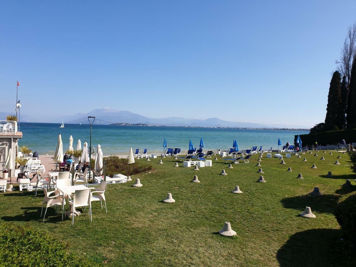 Sun Lake Apartments Desenzano del Garda Buitenkant foto