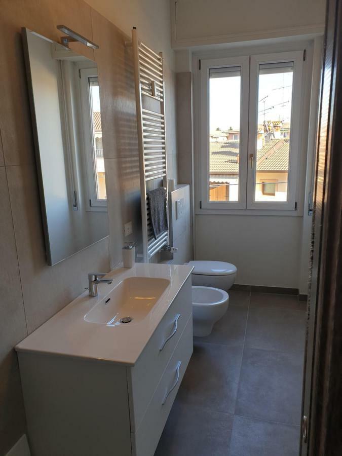 Sun Lake Apartments Desenzano del Garda Buitenkant foto